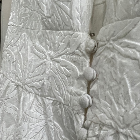 En Saison White Maxi Dress - Picture 5 of 7